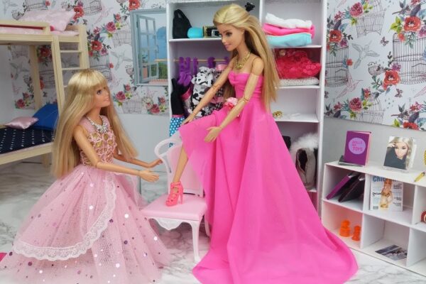 how to create dolls house fashion outfits